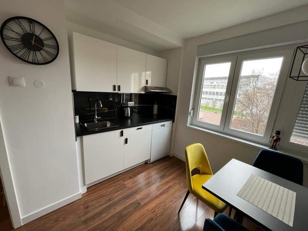 Four Pearls Apartment Karlovac Exterior photo