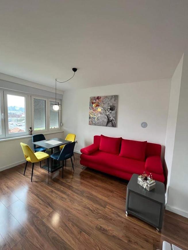 Four Pearls Apartment Karlovac Exterior photo